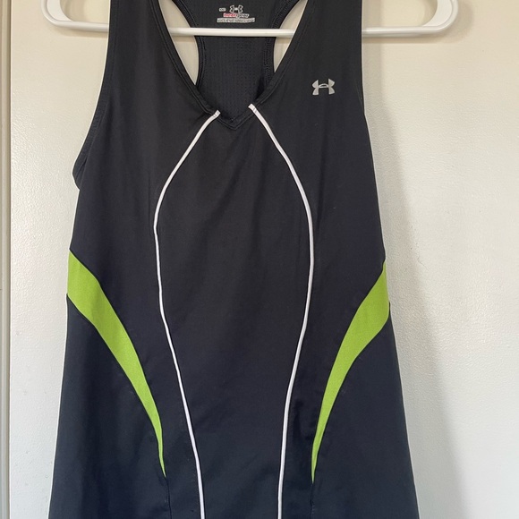 Under Armour tank size M - Picture 2 of 6